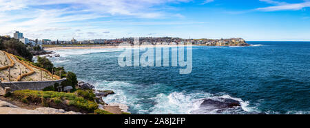 Panorama au Bondi Bondi à Coogee. coastwalk Célèbre place près de Sydney, Australie. Banque D'Images