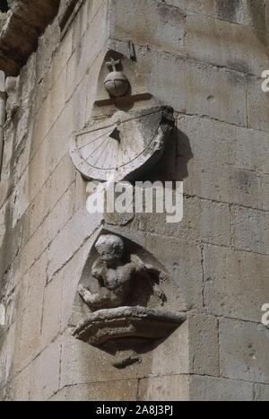 RELOJ DE SOL EN EL MURO. Emplacement : CATEDRAL. CIUDAD REAL. L'ESPAGNE. Banque D'Images