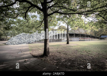 La serpentine Pavilion 2019 conçu par Junja Ishigami, Kensington Gardens, London, UK. Banque D'Images