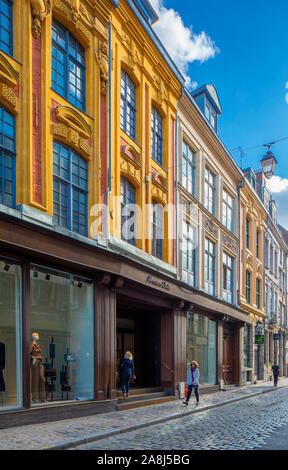 Rue commerçante, Lille, France Banque D'Images