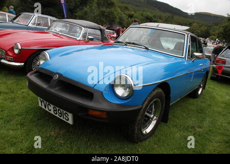 Blue MGB Roadster GT vu au Kilbroney Vintage Show 2019 Banque D'Images