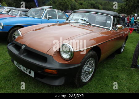 Bronze restauré 1980 MGB Roadster vu au Kilbroney Vintage Show 2019 Banque D'Images