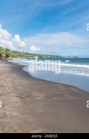 Basse Terre en Guadeloupe, panorama depuis le village de trois-Rivières, vue sur les falaises Banque D'Images