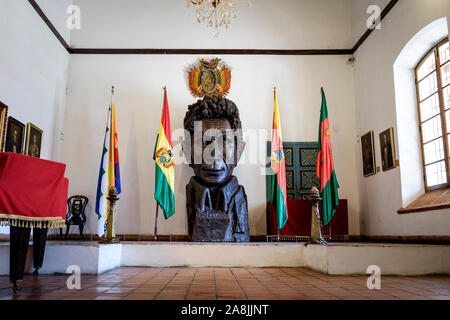 Buste de Simon Bolivar à la Casa de la Libertad ou Maison de la liberté dans le quartier historique de Sucre, Bolivie Banque D'Images