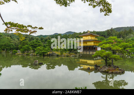 Kinkakuji (Pavillon d'or) à Kyoto, Japon Banque D'Images