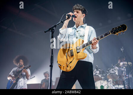 Manchester, UK. 09 novembre 2019. Ezra Koenig, Chris Baio et, Christopher Tomson de le groupe Vampire Weekend effectuer la 2e de 2 complet montre à la Manchester's O2 Victoria Warehouse sur leur "père de la mariée" UK tour Manchester 2019-11-09 . Crédit : Gary Mather/ Alamy Live News Banque D'Images