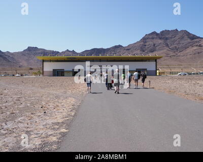 SAO PEDRO, CAP VERT EN AVRIL 2019 : Vue de Cesaria Evora sur l'Aéroport International de l'île africaine de Sao Vicente à Sao Pedro près de la ville de Mindelo, clea Banque D'Images