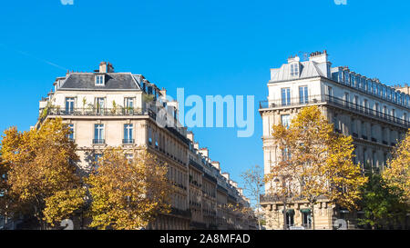 Paris, beaux bâtiments Haussmann dans un quartier chic de la capitale, panorama