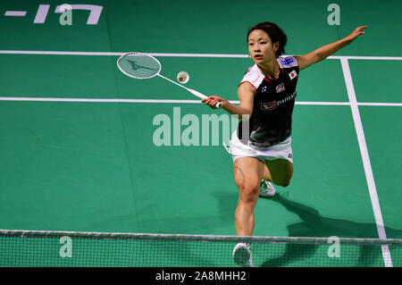 Fuzhou, Chine. 10 Nov, 2019. Nozomi Okuhara du Japon renvoie un projectile pendant féminin match final contre Chen En plus de la Chine à l'Open de Chine 2019 Fuzhou de Fuzhou, sud-est de la Chine, le 10 novembre 2019. Credit : Wei Peiquan/Xinhua/Alamy Live News Banque D'Images