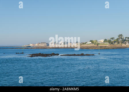 Larmor-Plage, en Bretagne, panorama de la mer Atlantique, dans le Morbihan Banque D'Images