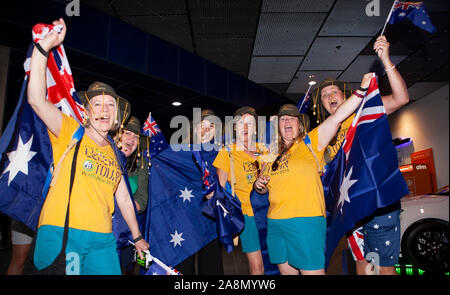 Perth, Australie. 10 Nov, 2019. 10 novembre 2019 RAC ; Arena, Perth, Australie occidentale, Australie ; Fed Cup par BNP Paribas Tennis finale, l'Australie contre la France ; encourager leurs partisans australiens nation - usage éditorial : Action Crédit Plus Sport Images/Alamy Live News Banque D'Images