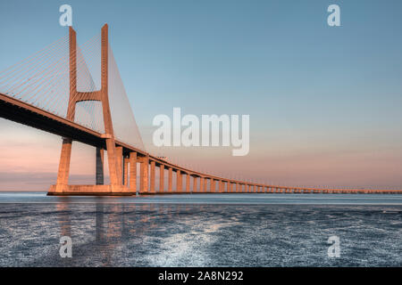 Pont Vasco de Gama, Lisbonne, Portugal, Europe Banque D'Images