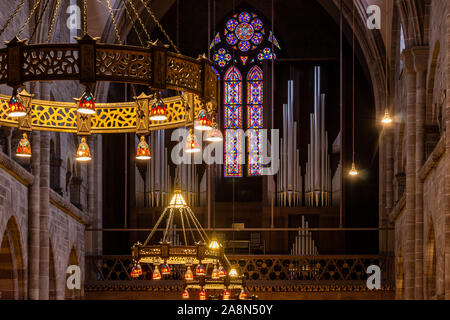 La Cathédrale La cathédrale de Bâle ou l'architecture intérieure. Vue sur le grand orgue Mathis. La Suisse. Banque D'Images