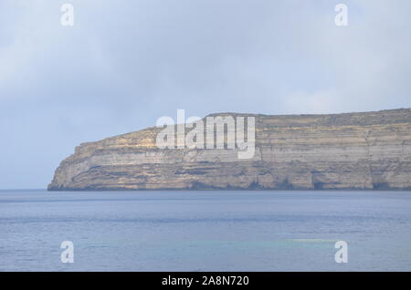 Falaises de Dwejra Bay, île de Gozo, Malte Banque D'Images