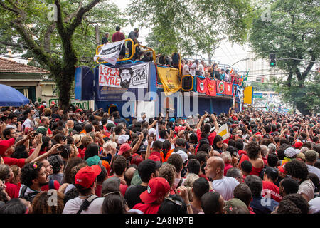 Sao Paulo, Brésil. 09Th Nov, 2019. L'ancien Président Lula a parlé de supporters lors d'un événement au syndicat des métallurgistes ABC, à São Bernardo do Campo, le samedi après-midi (09). Crédit : Foto Arena LTDA/Alamy Live News Banque D'Images