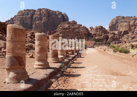 Rue à colonnades, Petra, Wadi Musa, gouvernorat Ma'an, Jordanie, Moyen-Orient Banque D'Images