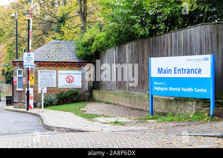 L'entrée du centre de santé mentale de Highgate, partie de Camden et Islington NHS Trust, Dartmouth Park Hill, au nord de Londres, UK Banque D'Images