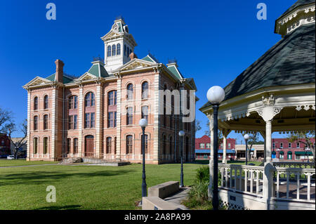 Place de la ville et palais de justice du comté de Wharton historique construit en 1889. Dans la ville de Wharton Wharton County dans le sud-est du Texas, United States Banque D'Images