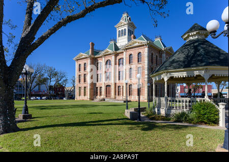 Place de la ville et palais de justice du comté de Wharton historique construit en 1889. Dans la ville de Wharton Wharton County dans le sud-est du Texas, United States Banque D'Images