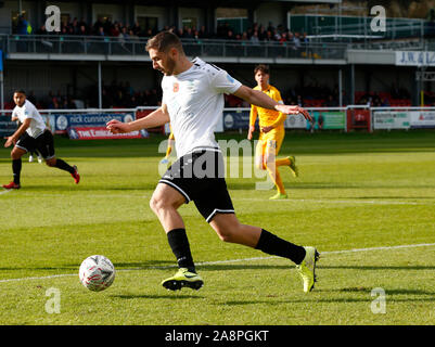 DOVER Royaume-uni. 10 novembre Steven Rigg de Dover Athletic pendant le premier tour de la FA Cup entre Dover Athletic et Southend United à Crabble à Banque D'Images