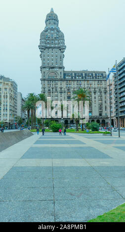 Plaza Indipencia à Montevideo, Uruguay Banque D'Images