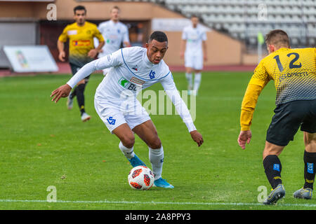 Lausanne, Suisse. 10 Nov, 2019. Lausanne, Suisse - 2019/11/08 : Elton Monteiro Almada de Lausanne Sport est en action au cours de la 14e jour Brach.ch Challenge League entre Lausanne Sport et Fc Schaffhouse. Lausanne Sport gagne 5-0. (Photo par Eric Dubost/Pacific Press) Credit : Pacific Press Agency/Alamy Live News Banque D'Images