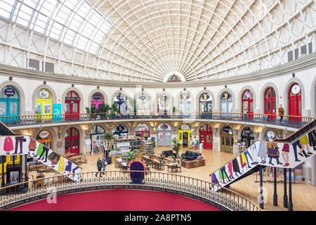 Dôme intérieur de Leeds Corn Exchange, appeler Lane, Leeds, West Yorkshire, England, United Kingdom Banque D'Images