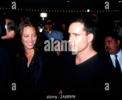 Westwood, Californie, USA 6 mars 1995 modèle Christy Turlington et l'acteur Jason Patric assister à Warner Bros Pictures 'foyer' création le 6 mars 1995 à Mann Bruin Theatre à Westwood, Californie, USA. Photo de Barry King/Alamy Stock Photo Banque D'Images