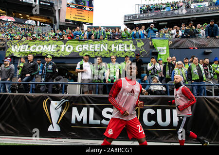 Seattle, USA. 10 Nov, 2019. Le Toronto FC subsitutes réchauffer devant le Seattle Sounders fans. Crédit : Ben Nichols/Alamy Live News Banque D'Images