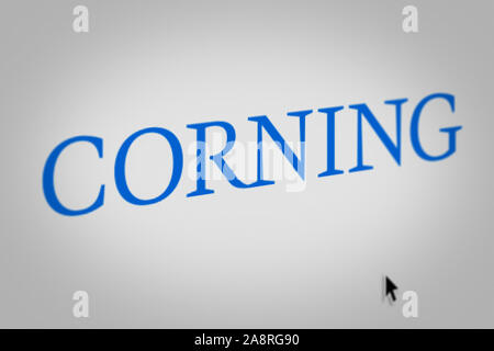 Logo de l'entreprise publique Corning Inc. affiché sur un écran d'ordinateur en gros plan. Credit : PIXDUCE Banque D'Images