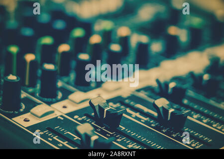 Quelques gros plan de la partie audio, film, musique style vintage concept d'équipement Banque D'Images