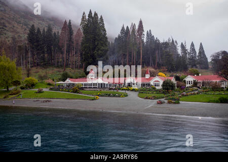 Photo par Tim Cuff - 9 octobre 2019 - bateau à vapeur TSS Earnslaw, lac Waktipu, Queenstown, Nouvelle-Zélande Banque D'Images