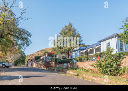 PILGRIMS REST, AFRIQUE DU SUD - 21 MAI 2019 : une scène de rue, avec le bureau de poste historique et bâtiments de l'hôtel Royal, à Pilgrims Rest à Mpumalanga Banque D'Images