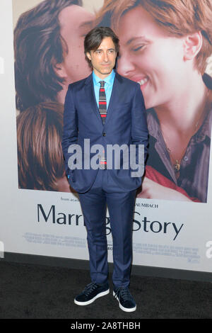 New York, États-Unis. 10 Nov, 2019. Noah Baumbach assiste à la première mondiale à l'histoire de mariage Paris Theatre de New York. Credit : SOPA/Alamy Images Limited Live News Banque D'Images