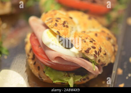 savoureux mélange de panini et de démarreurs italiens Banque D'Images