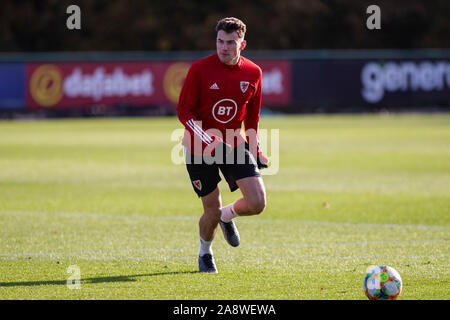 Hensol, Cardiff, Pays de Galles, Royaume-Uni. 11Th Nov, 2019. Hensol, Pays de Galles, Royaume-Uni, le 11 novembre 2019. Regan Poole au cours de formation de l'équipe nationale de football du Pays de Galles à Vale Resort à l'avance correspond à l'encontre de l'Azerbaïdjan et la Hongrie. Credit : Mark Hawkins/Alamy Live News Banque D'Images