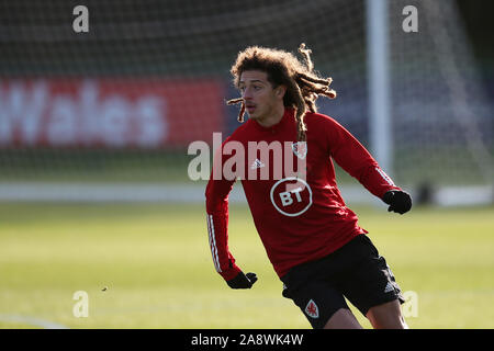 Cardiff, Royaume-Uni. 11Th Nov, 2019. Ethan Ampadu de galles Pays de Galles au cours de la formation à l'équipe de football de l'Hotel Balzac, Hensol, près de Cardiff, Pays de Galles, le lundi 11 novembre 2019. L'équipe se préparent pour leurs matches de qualification de l'UEFA Euro 2020 contre l'Azerbaïdjan et la Hongrie. Photos par Andrew Verger/Alamy Live News Banque D'Images