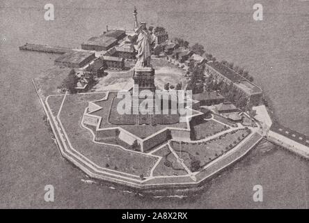 Vue aérienne de la Statue de la liberté, l'Amérique des années 1930. Banque D'Images