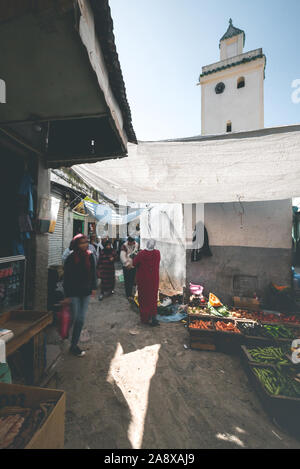 Bazar local dans les rues de Rabat - Maroc Banque D'Images