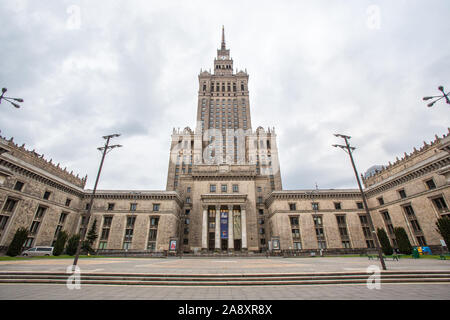 Palais de la Culture et de la Science (Pałac Kultury i Nauki) à Varsovie, Pologne. Banque D'Images