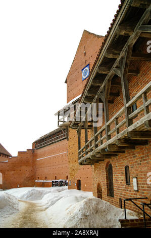 Turaida Castle est un château médiéval reconstruit récemment à Turaida, dans la région de Vidzeme en Lettonie, sur la rive opposée de la rivière Gauja à partir de S Banque D'Images