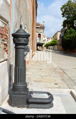 Fontaine d'eau potable à Venise Banque D'Images