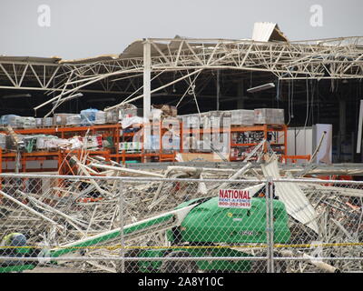 EF-3Tornado North Dallas région durement touchée, Preston Hollow, University Park, Highland Park, Preston,Royal Central Royal Expresswa Banque D'Images