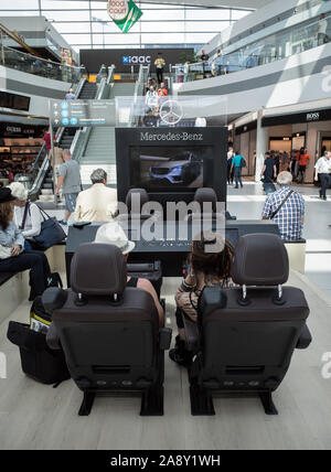 L'AÉROPORT INTERNATIONAL Liszt Ferenc DE BUDAPEST SALLE PRINCIPALE - L'AÉROPORT DE BUDAPEST HONGRIE © Frédéric Beaumont Banque D'Images