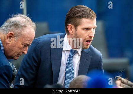 New York, États-Unis, 11 novembre 2019. La ville de New York. Eric Trump (R), fils du président américain Donald Trump, et ancien animateur de télévision Bill O'Reilly assister à la parade de la Fête des anciens combattants dans la ville de New York. Credit : Enrique Shore/Alamy Live News Banque D'Images