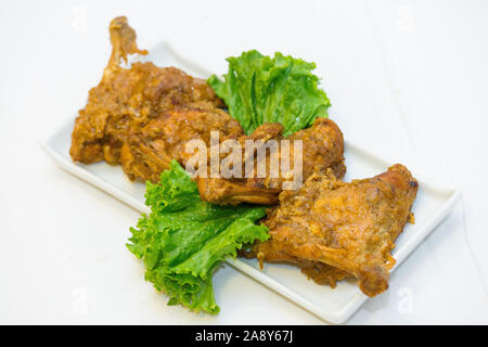 Nawabi food - Rôti de poulet avec la sauce. Ce type d'aliments sont trop savoureux et délicieux. Banque D'Images