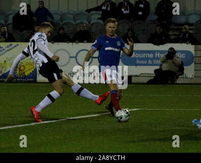 Oriel Park, Dundalk, dans le comté de Louth, en Irlande. 11 novembre 2019. UNITE the Union (deuxième étape de la Coupe des Champions)- Dundalk v Linfield (bleu). La deuxième action de jambe ce soir à Dundalk. 1 Dundalk Linfield 0 meilleur marqueur d'objectif Georgie Kelly (12). Crédit : David Hunter/Alamy Live News. Banque D'Images