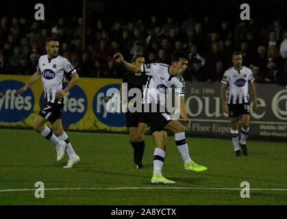 Oriel Park, Dundalk, dans le comté de Louth, en Irlande. 11 novembre 2019. UNITE the Union (deuxième étape de la Coupe des Champions)- Dundalk v Linfield (bleu). La deuxième action de jambe ce soir à Dundalk. 3-0 Dundalk buteur Jamie McGrath. Crédit : David Hunter/Alamy Live News. Banque D'Images