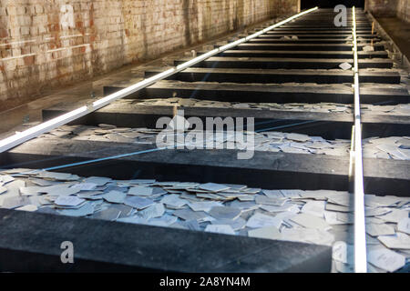 Nuremberg, Allemagne - 24 octobre 2019 : une pièce poignante de la mémoire de l'Holocauste au centre de documentation et des motifs de ralliement du parti Nazi en t Banque D'Images