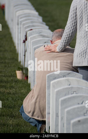 Newtown, Connecticut, USA - 11/11/2019 : Célébration de la Journée des anciens combattants au cimetière National de Washington Crossing Banque D'Images